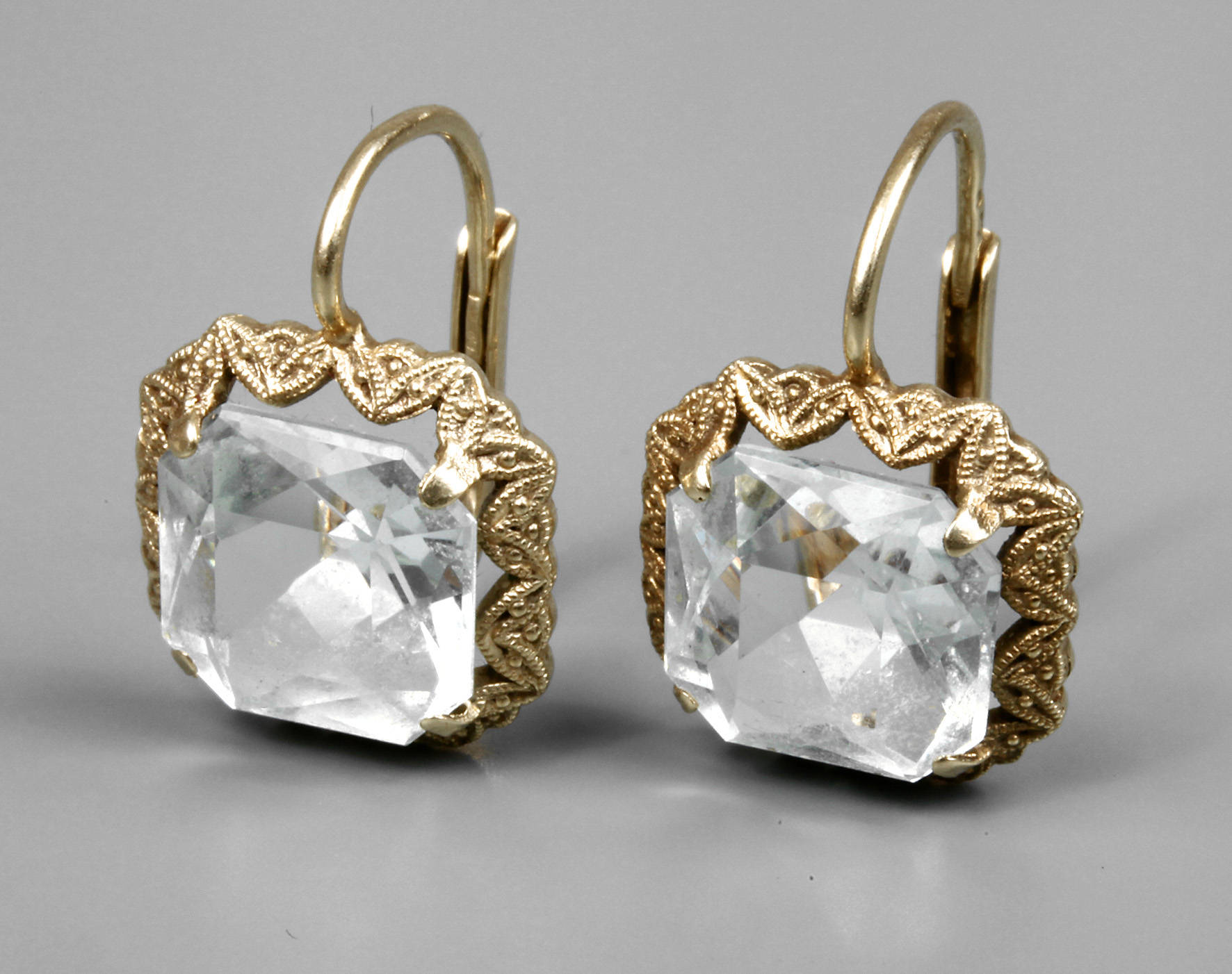 Paar Ohrhänger mit Aquamarinen