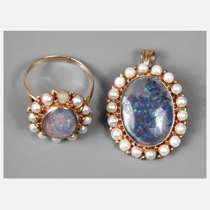 Zwei Teile Opalschmuck