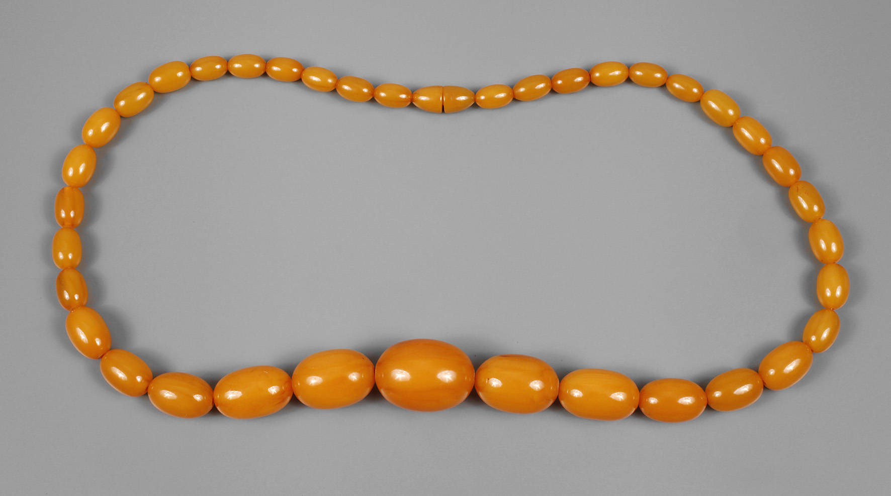 Collier Bernsteinimitat