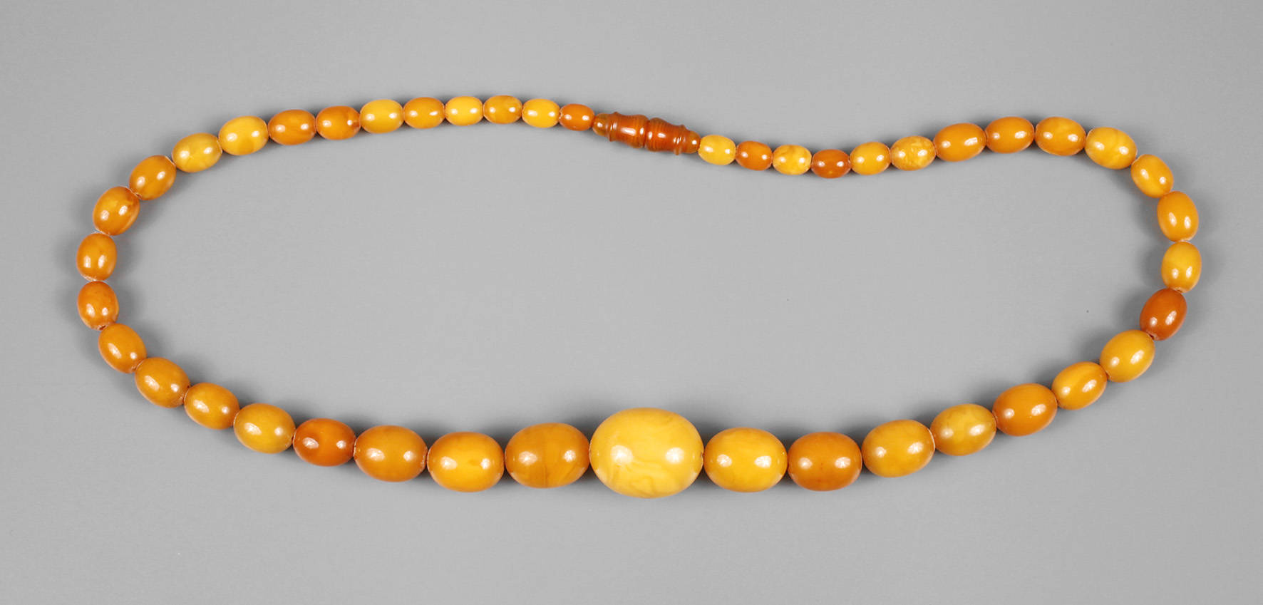 Collier Bernsteinimitat