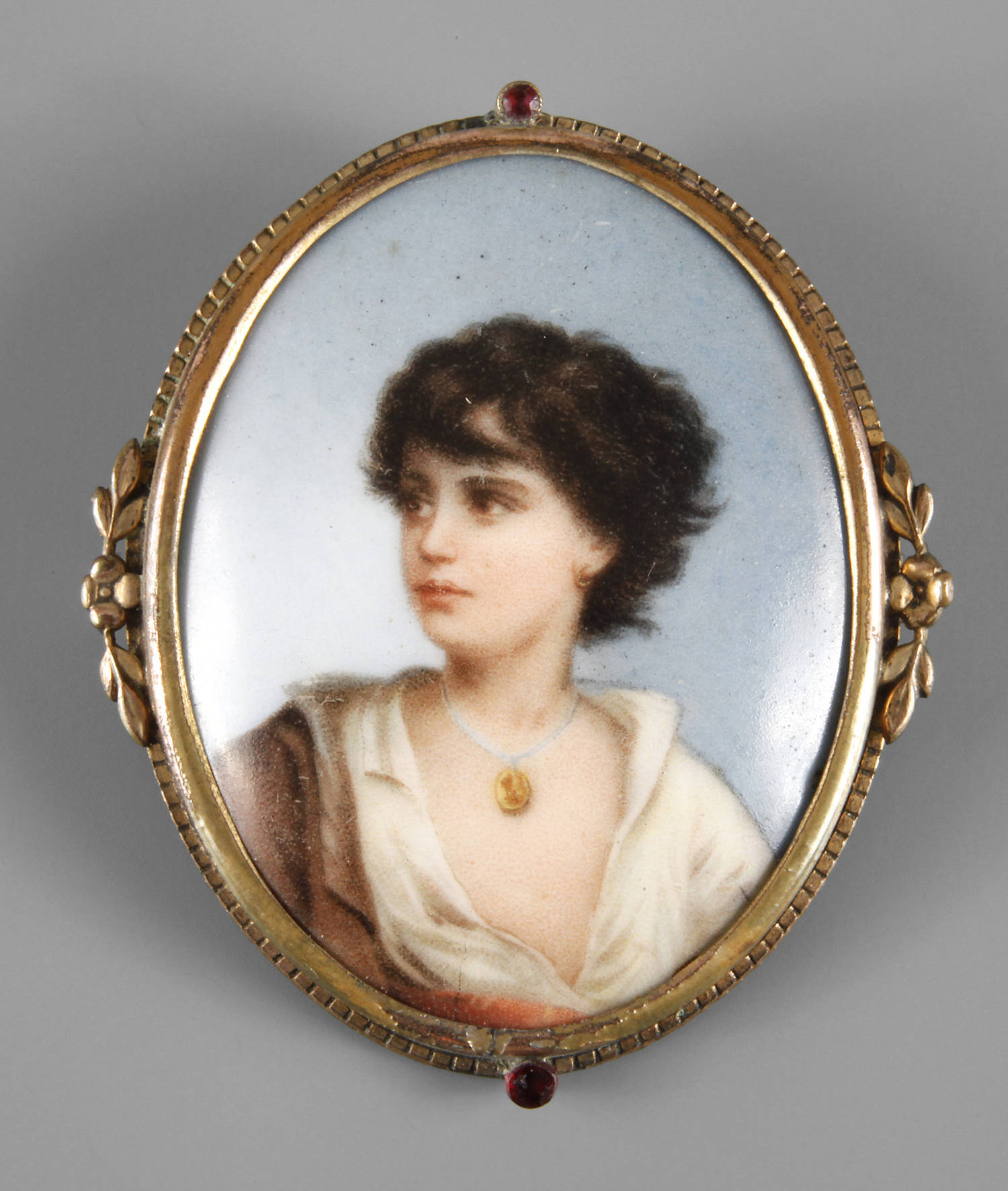 Brosche mit Porzellanmalerei