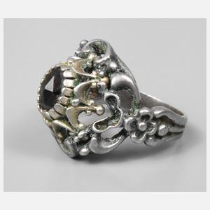 Damenring mit Granatbesatz