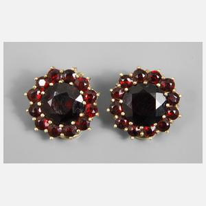 Paar Ohrclips mit Granatbesatz