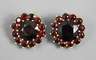 Paar Ohrclips mit Granatbesatz