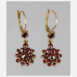 Paar Ohrhänger mit Granatbesatz