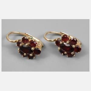Paar Ohrringe mit Granatbesatz