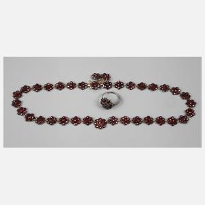 Schmuckset mit Granatbesatz