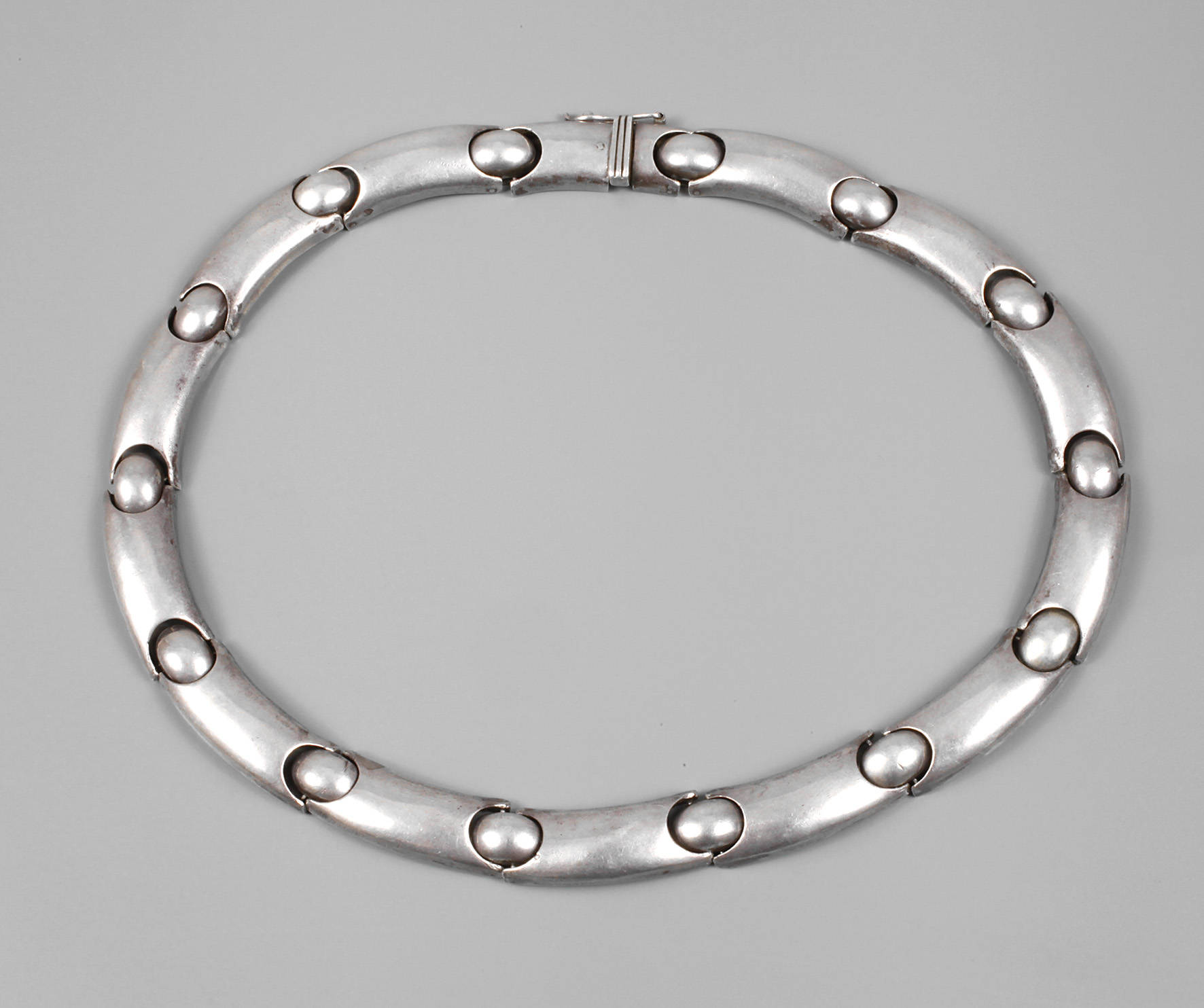 Ungewöhnliche Silberkette