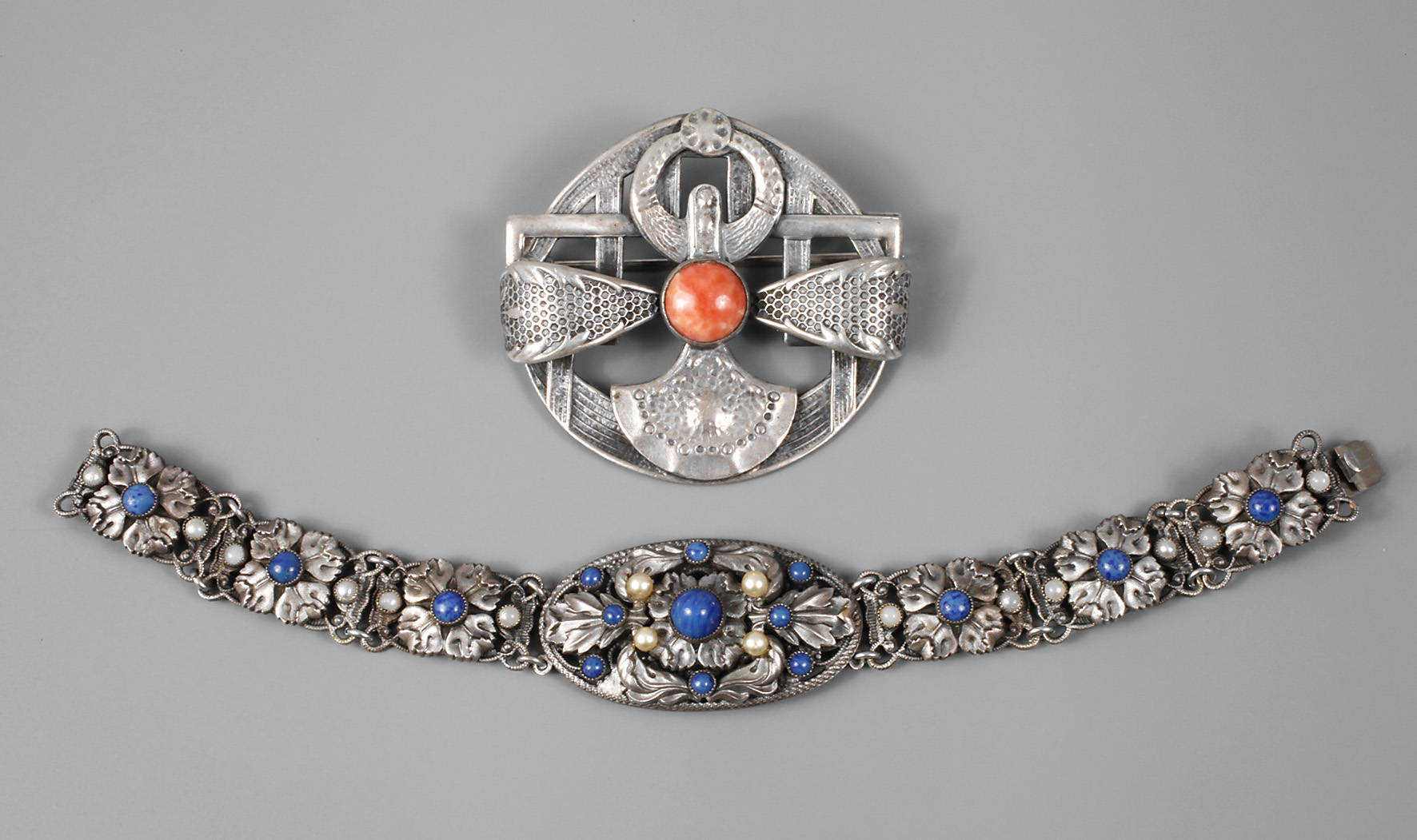 Zwei Teile Silberschmuck