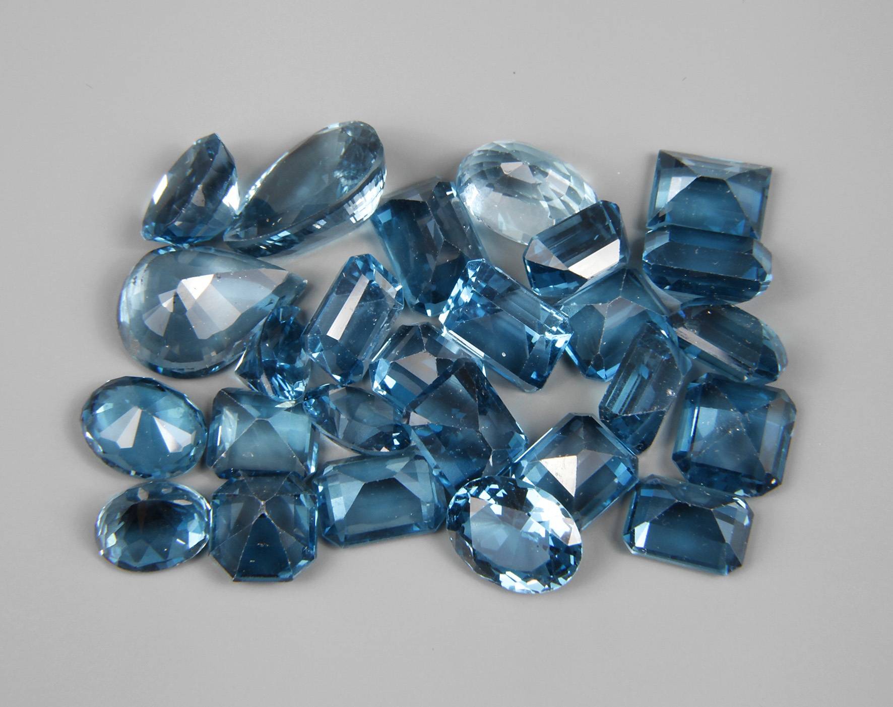 Konvolut facettierte Topase