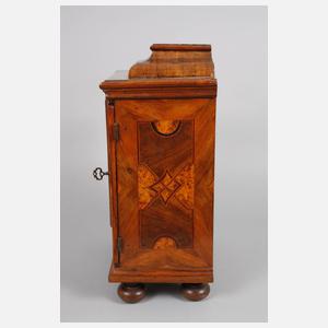 Kleiner Kabinettschrank Barock