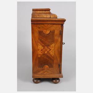 Kleiner Kabinettschrank Barock