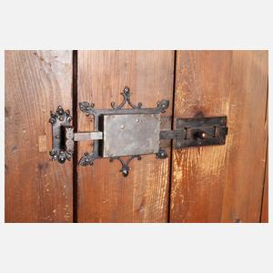 Barocker Hallenschrank