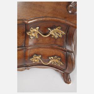 Rokoko-Frisiermöbel von Abraham Roentgen