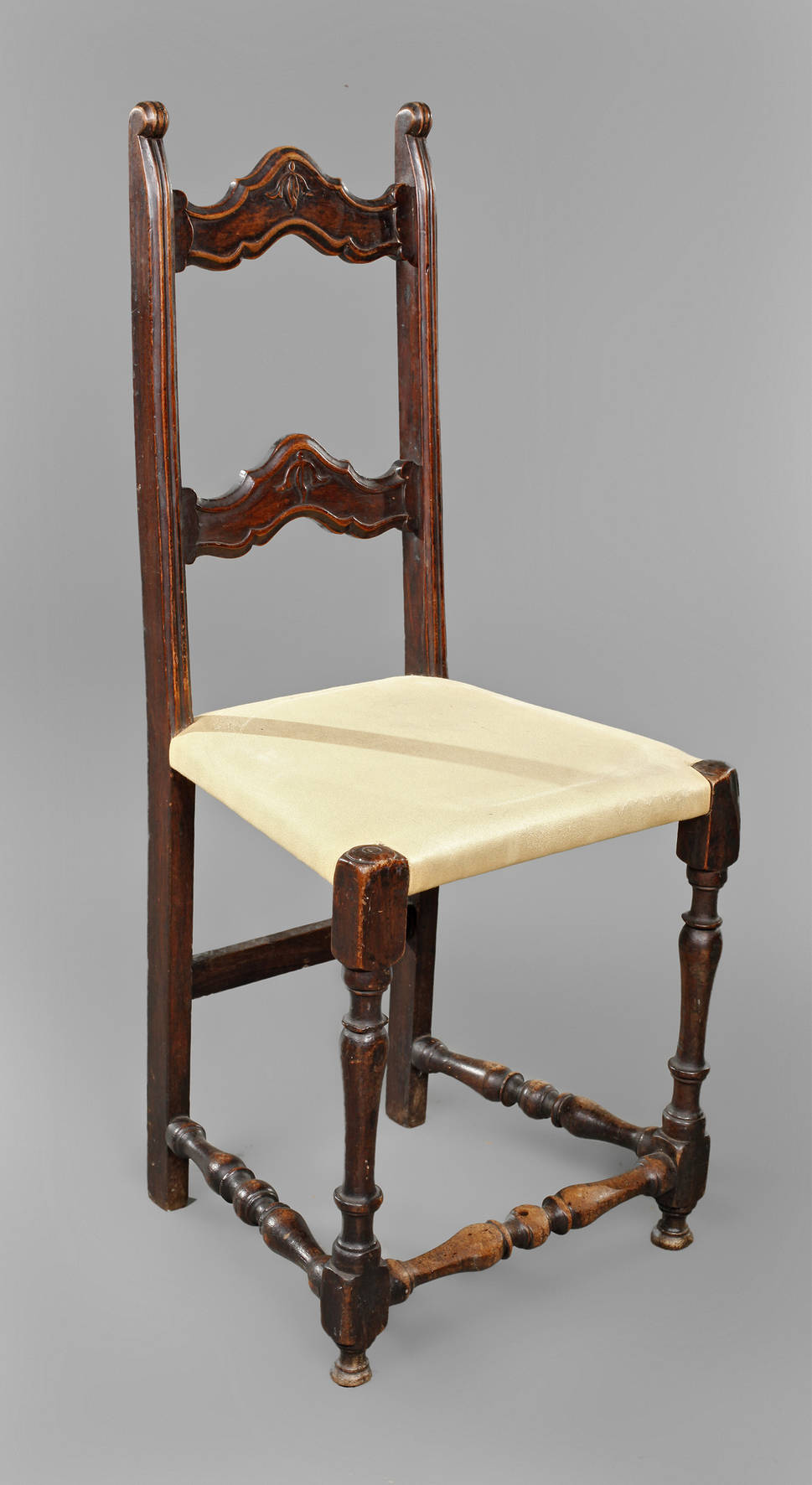 Zierlicher Barockstuhl