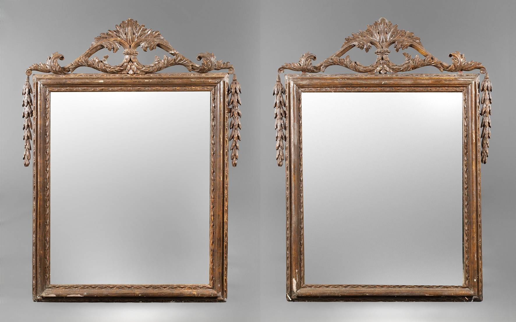 Paar klassizistische Spiegel