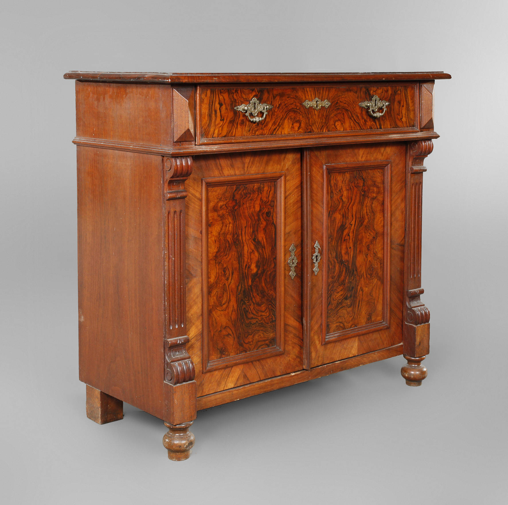 Halbschrank Gründerzeit