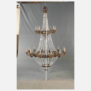 Übergroßer Kronleuchter