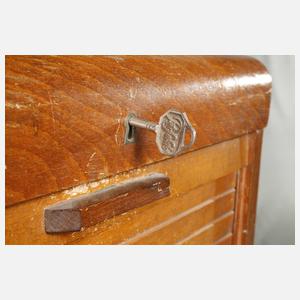 Kleiner Aktenrollschrank