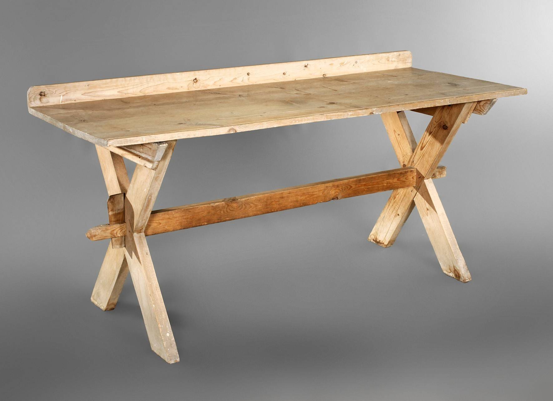 Bäuerlicher Arbeitstisch
