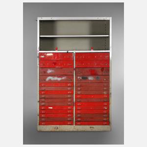 Großer Werkzeugschrank