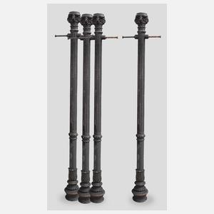 Vier Säulen Gusseisen