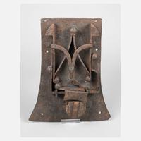 Gothisches Truhenschloss111