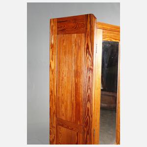 Kleiderschrank Jugendstil