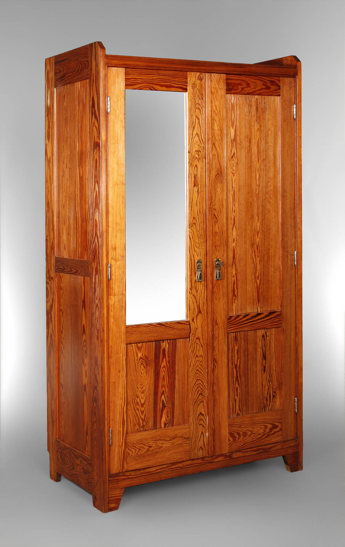 Kleiderschrank Jugendstil