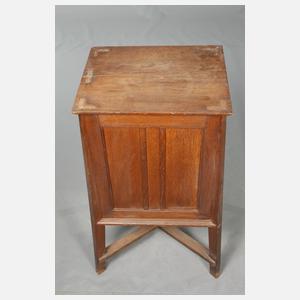 Konisches Schränkchen