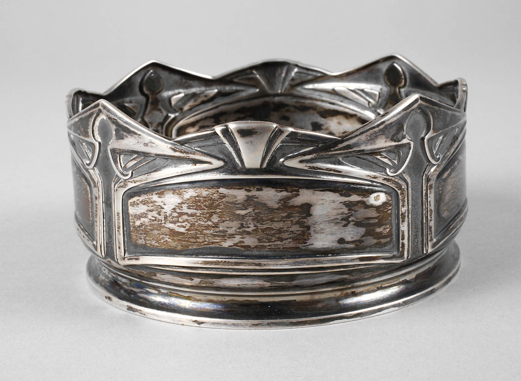 Weinflaschenhalter Jugendstil