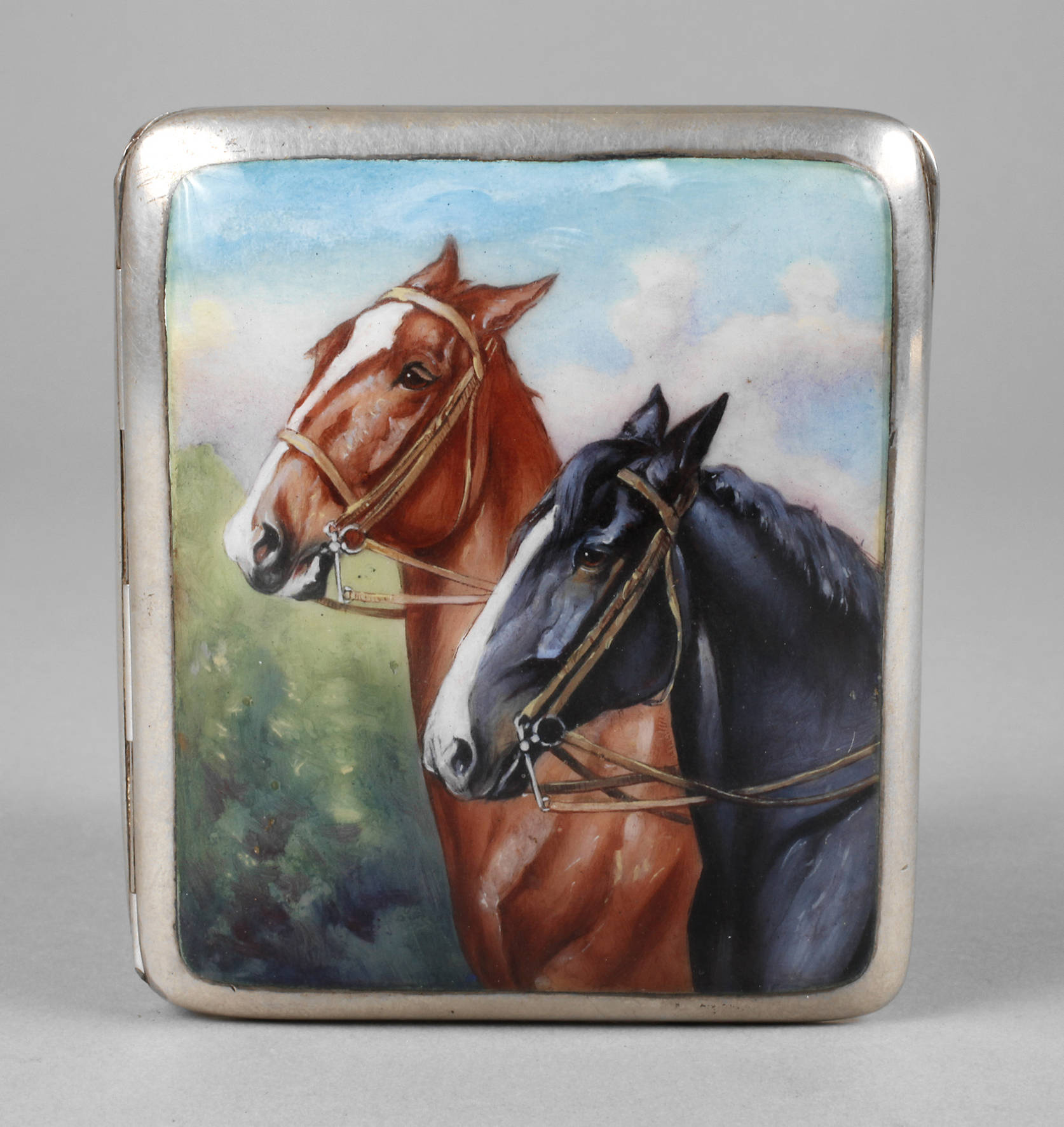 Emaillierte Zigarettendose