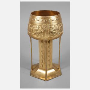 Übergroßer Jugendstilpokal