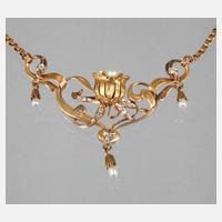 Feines Collier mit Diamanten und Perlen111