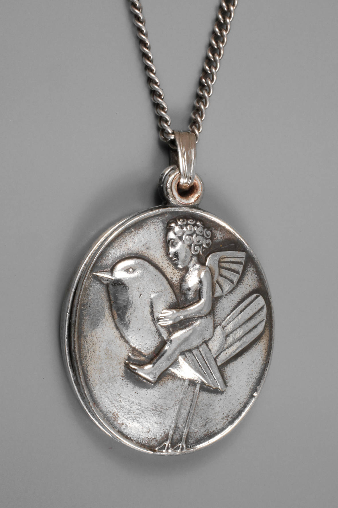 Berthold Löffler für Wiener Werkstätte, Medaillonanhänger