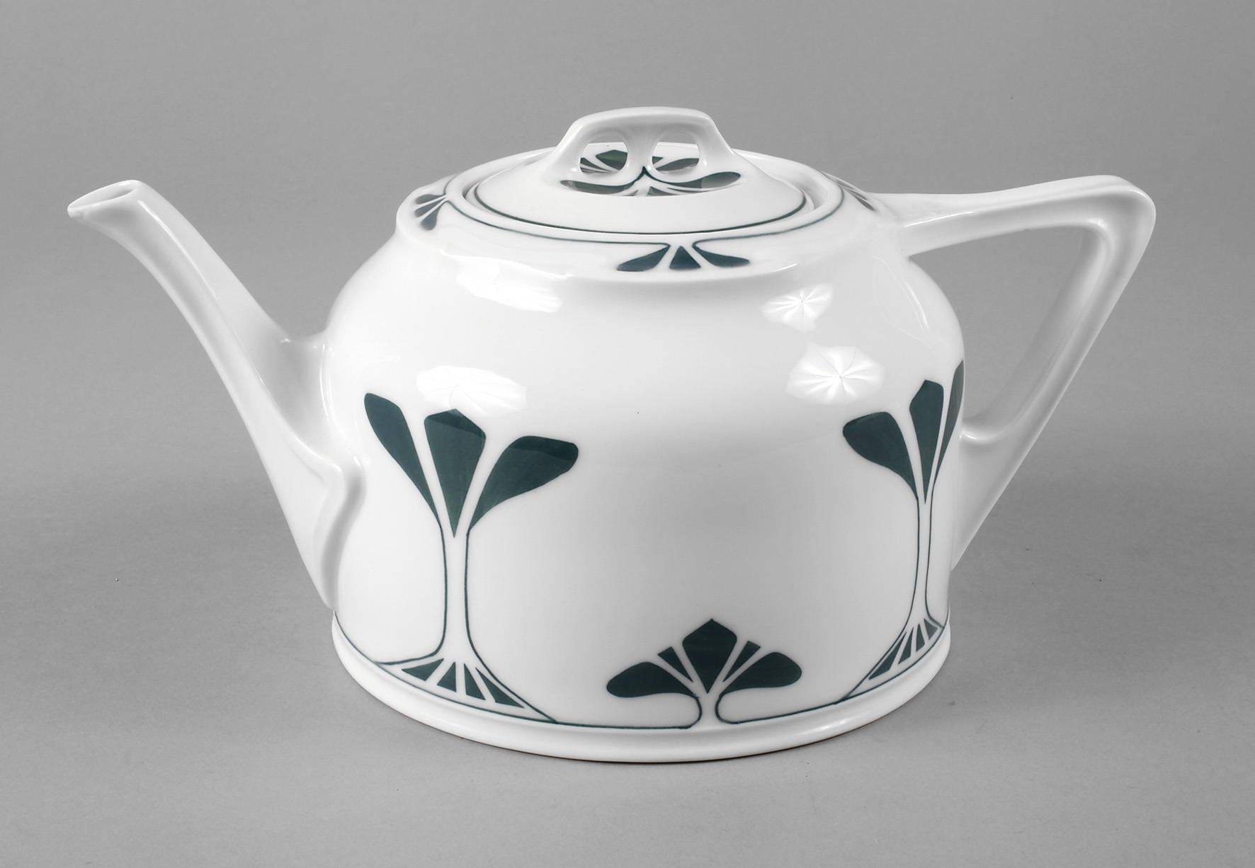 Burgau Teekanne Jugendstil