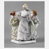 Meissen ”Drei Mädchen, Blinde Kuh spielend”111