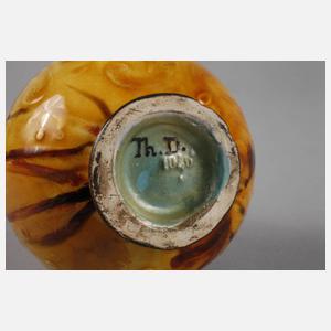 Kleine Jugendstilvase mit Schmetterling