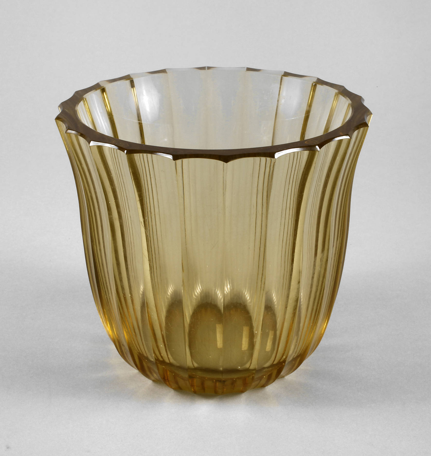 Vase  mi Schälschliff