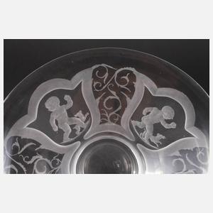 Schale mit Puttenmotiv