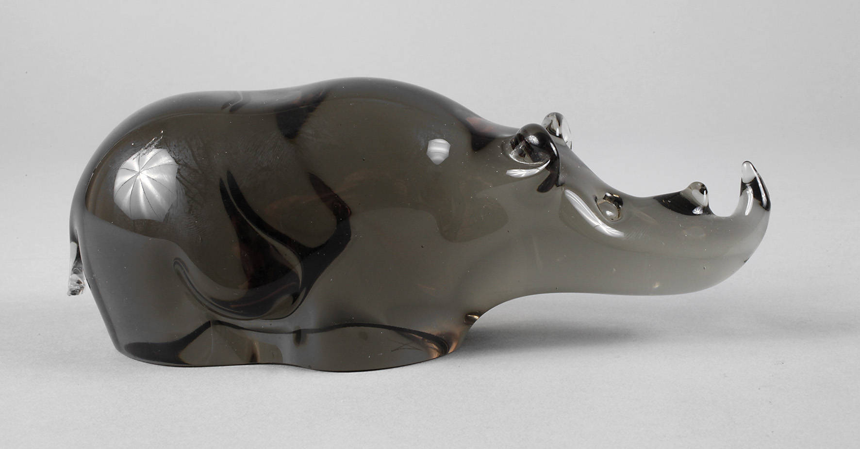 Nashorn als Paperweight