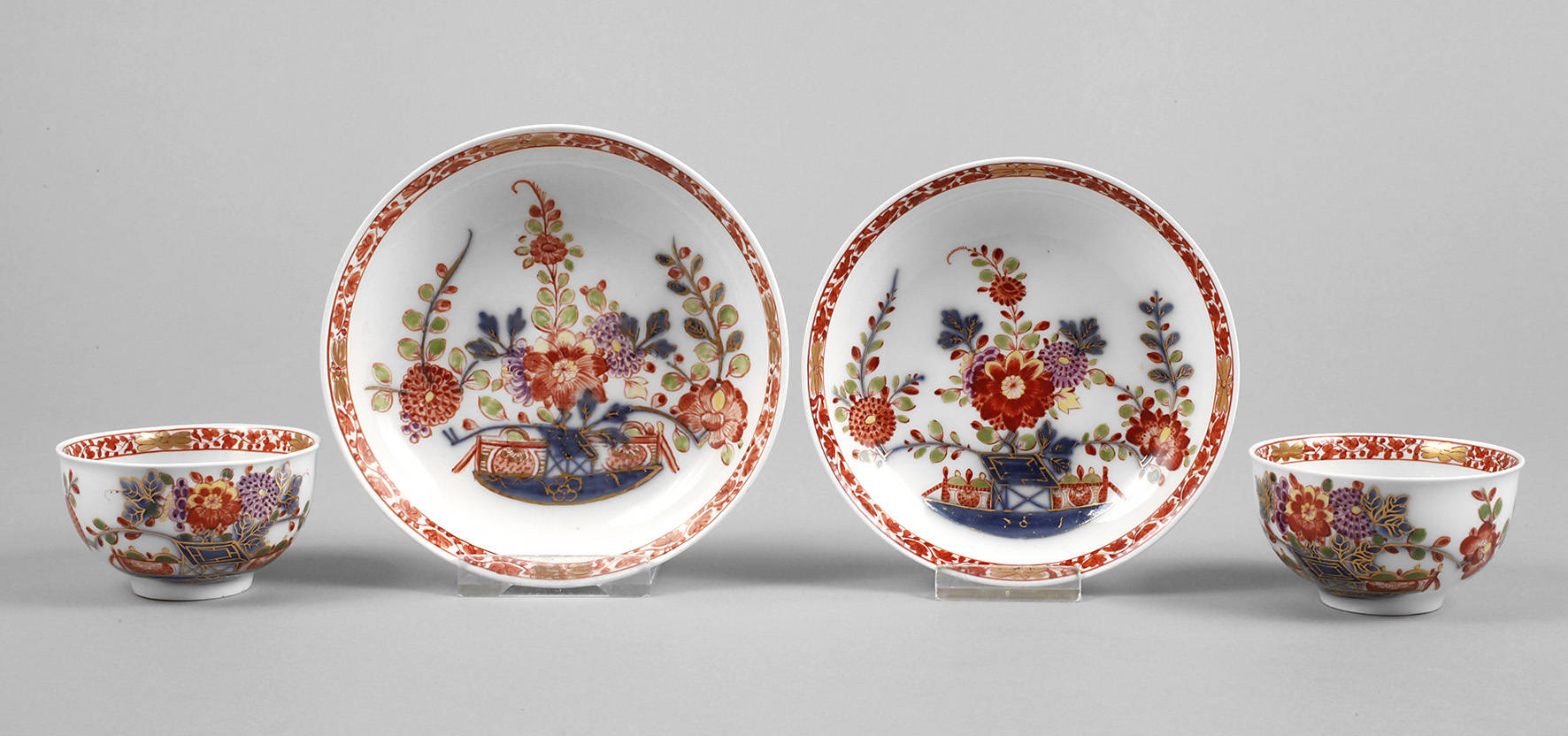 Meissen Paar Tassen Kakiemondekor