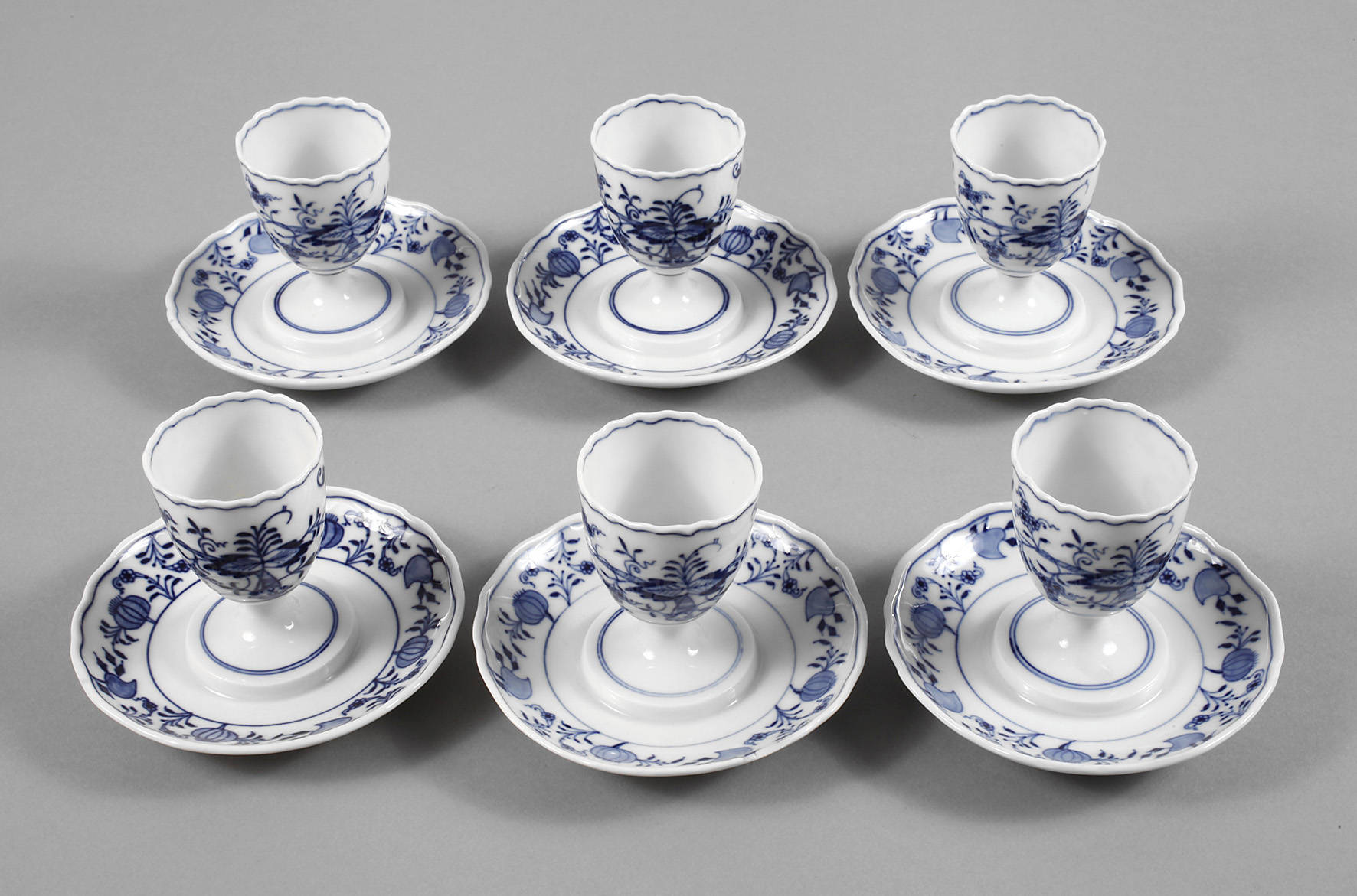 Meissen sechs Eierbecher ”Zwiebelmuster”