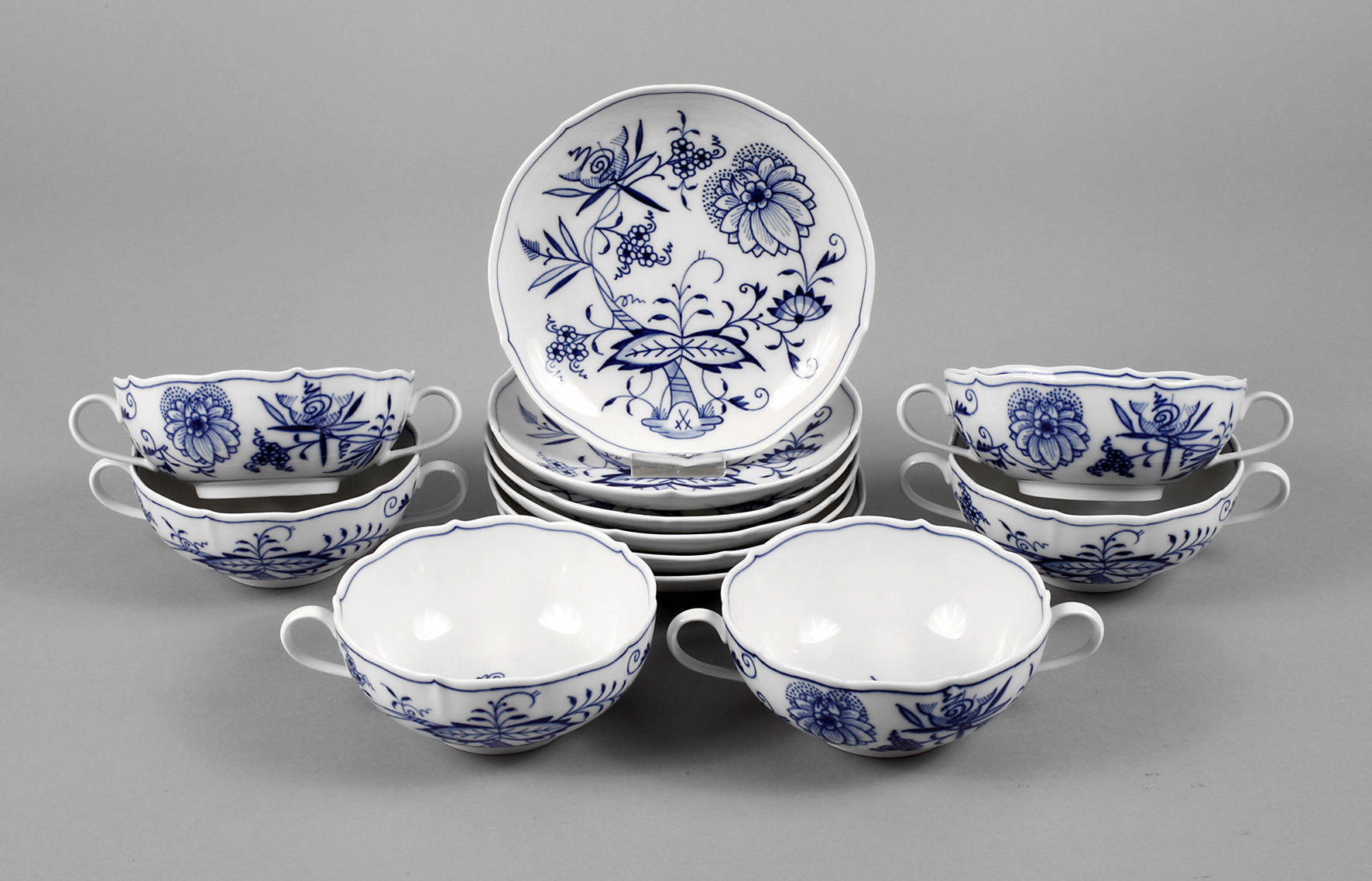 Meissen sechs Suppentassen ”Zwiebelmuster”