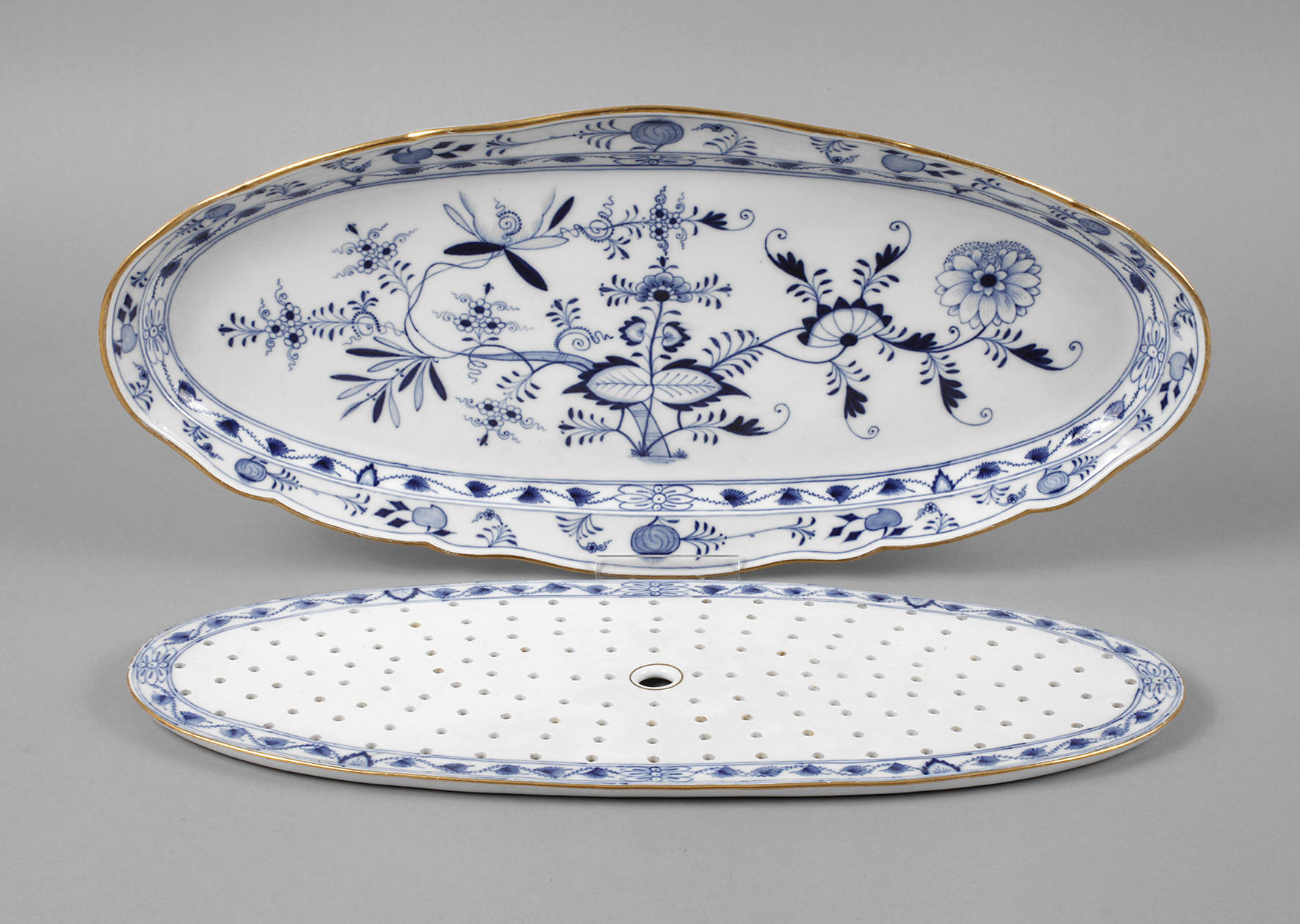 Meissen Spargelplatte ”Zwiebelmuster”