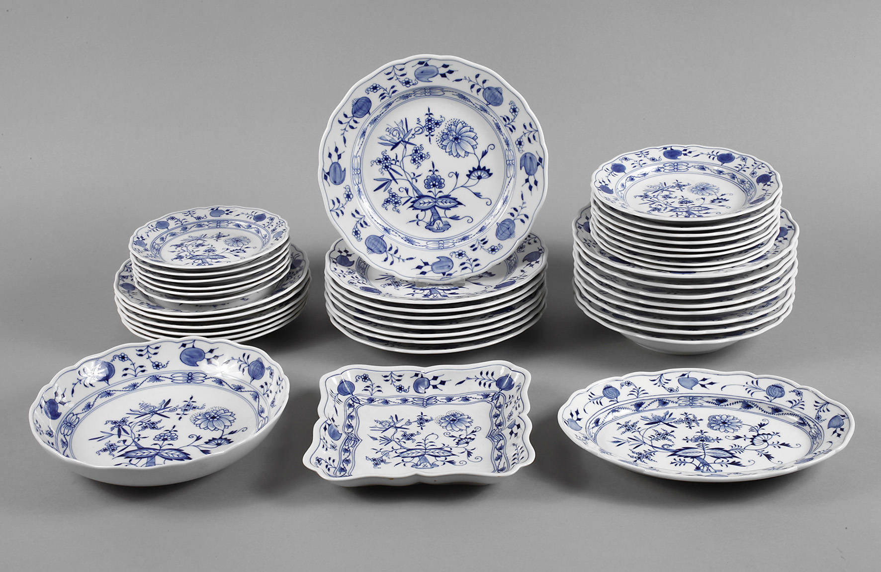 Meissen Speiseservice ”Zwiebelmuster”