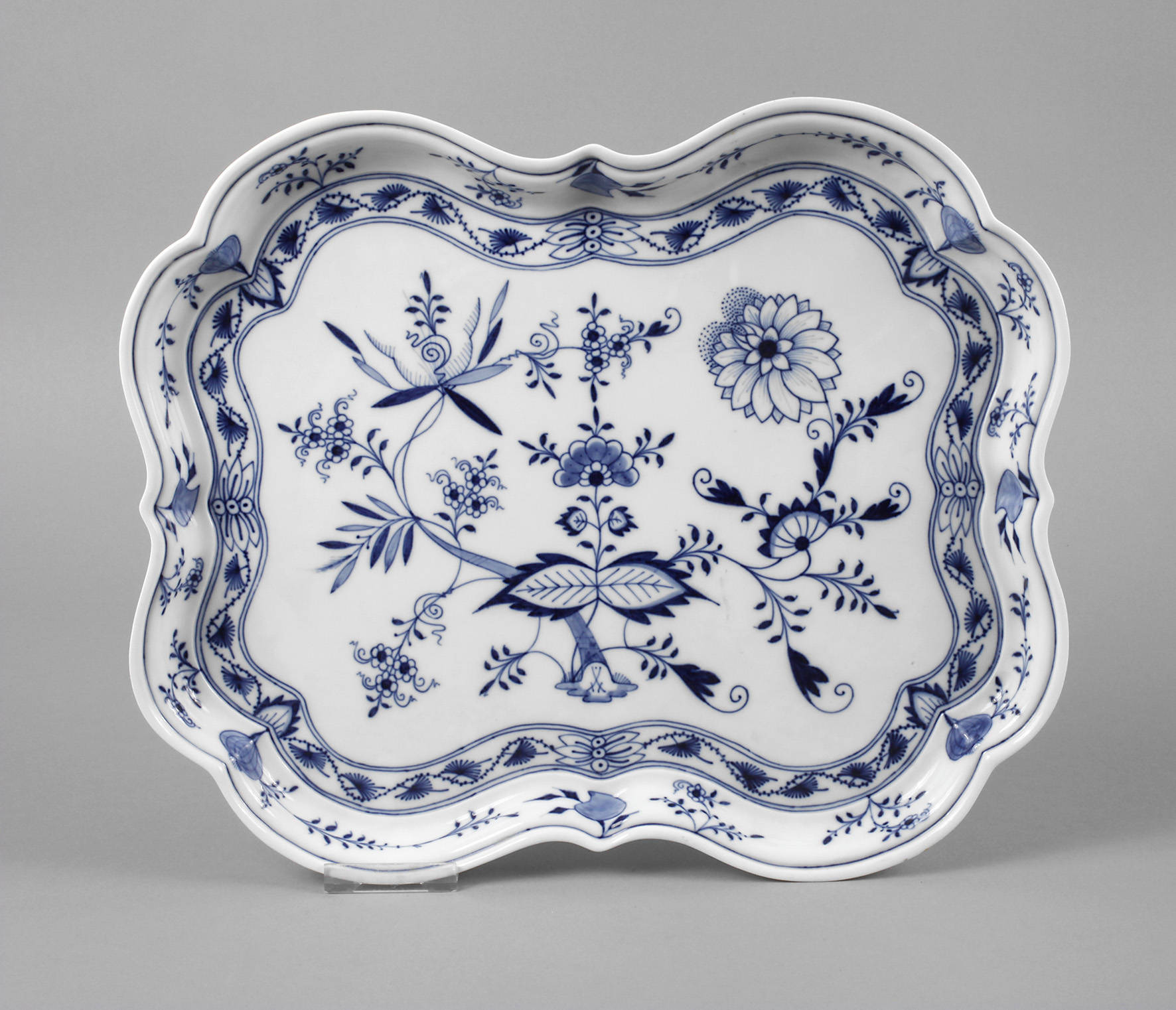 Meissen Tablett ”Zwiebelmuster”