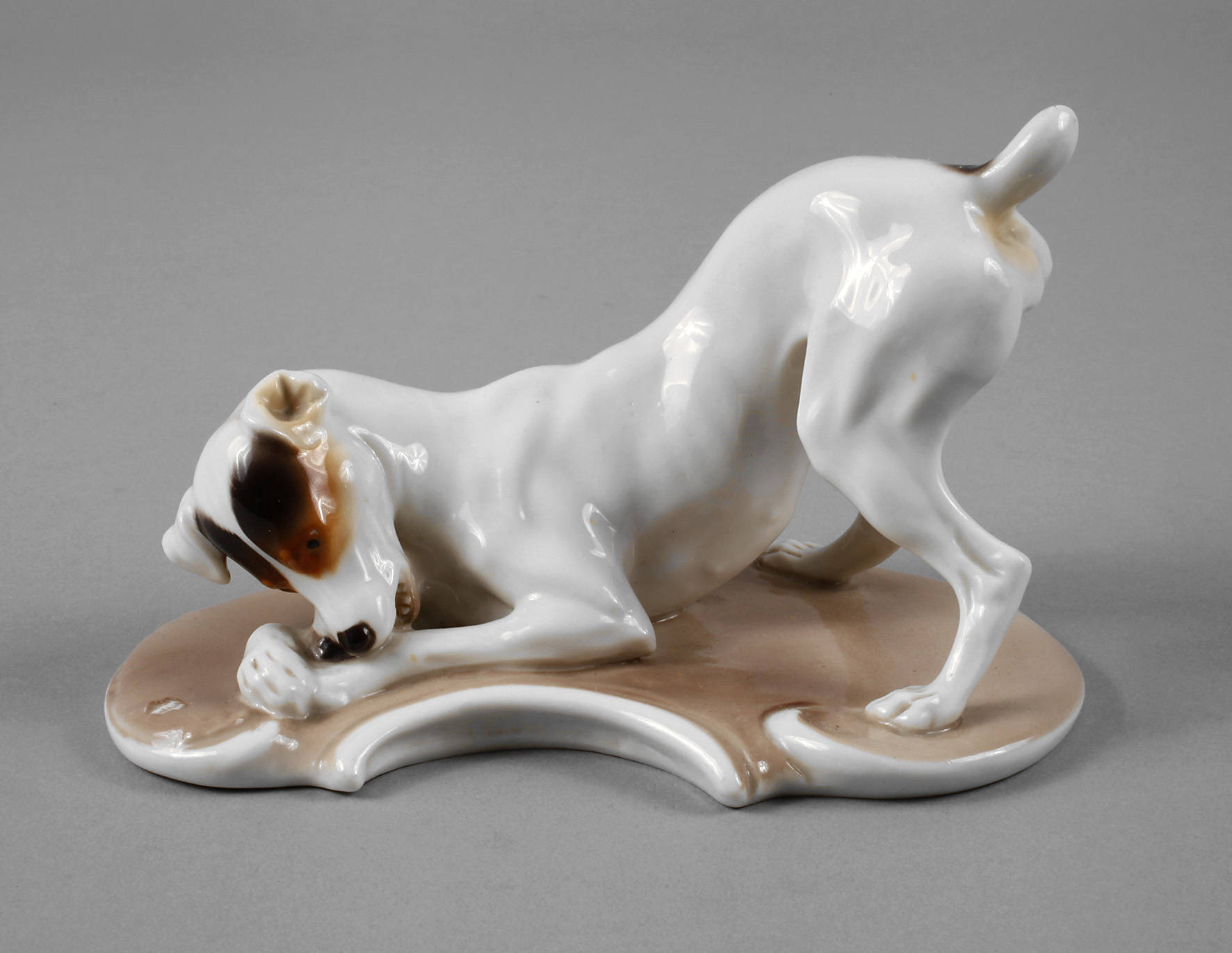 Nymphenburg ”Spielender Foxterrier”