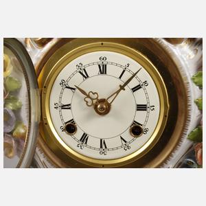 Kaminuhr mit Beistellern