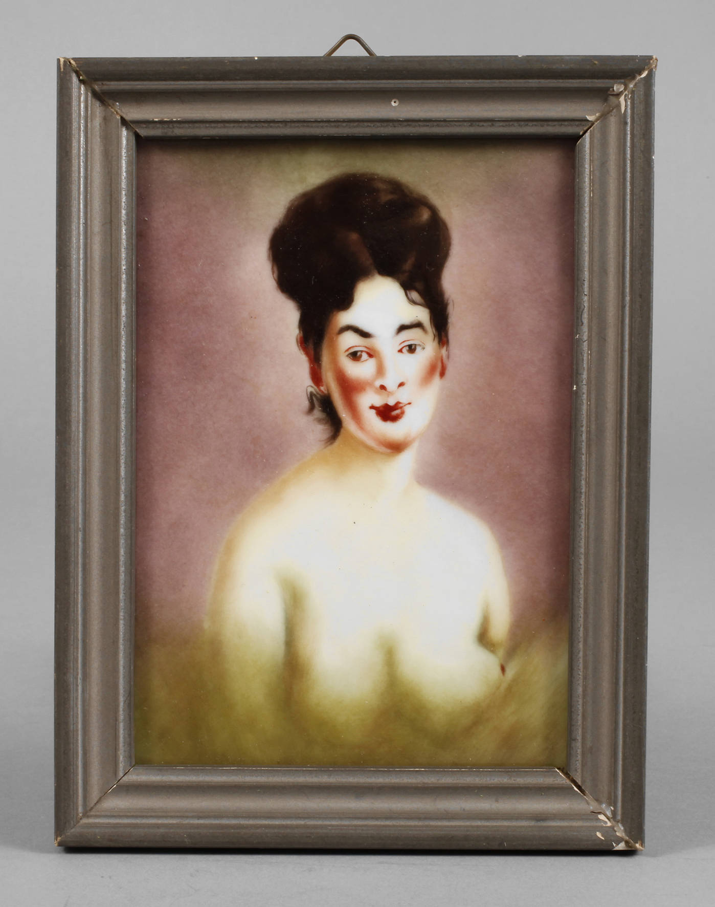 Kleine Porzellanbildplatte Damenakt